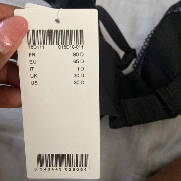 Chantelle Erika Lace Plunge Lightweight Bra NWT - Picture 8 of 9